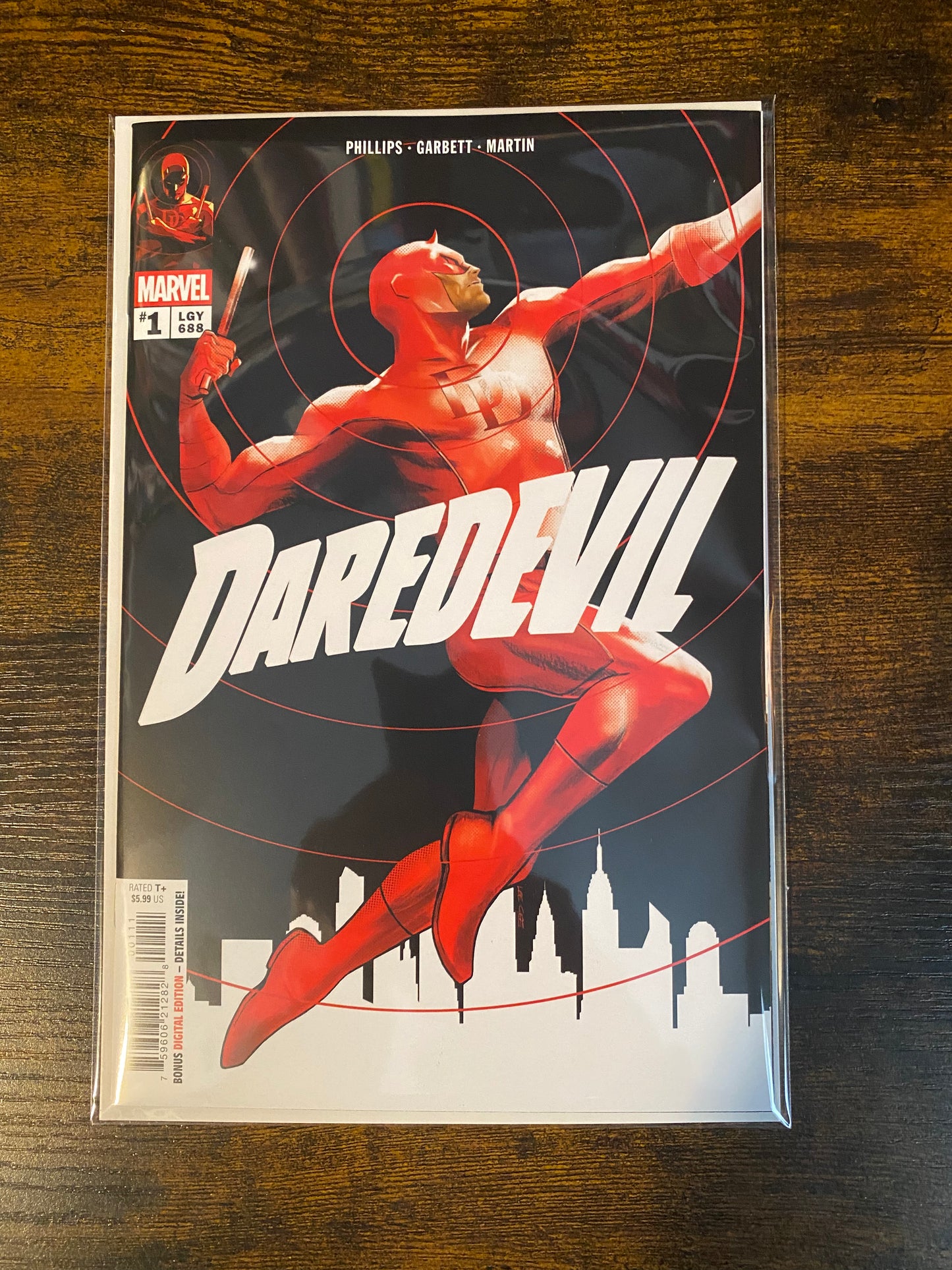 DAREDEVIL #1 Cvr A Lee Garbett Marvel Comics