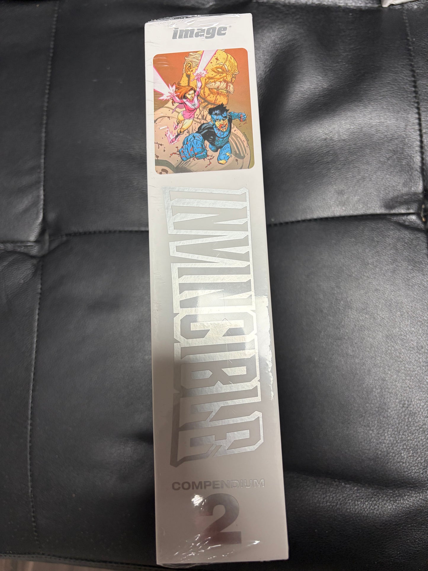 INVINCIBLE COMPENDIUM HC VOL 02 Image Comics
